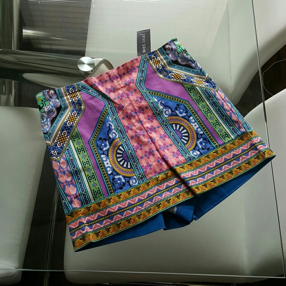 Wet Seal High Waisted Tribal Shorts