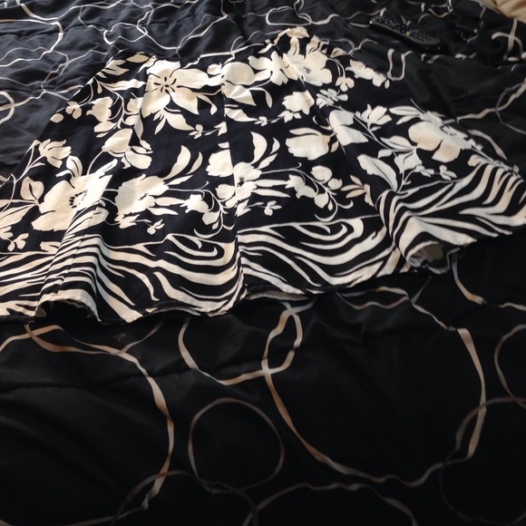 Pretty Black and White Floral Skirt.