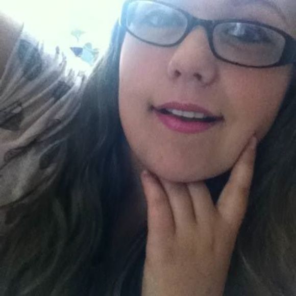 Meet your Posher, Samantha - Picture 1 of 1