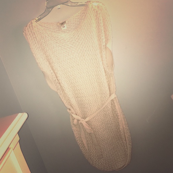 Closet clear out ⭐️⭐️Crochet tunic 💗