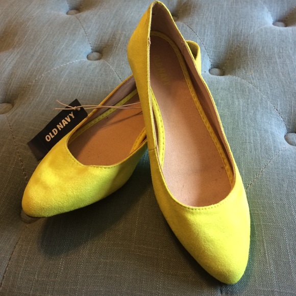 Old Navy Shoes - NWT Lemon Flats 🍋