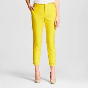 Super fun and classy cropped pants