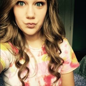 Meet your Posher, Abbey