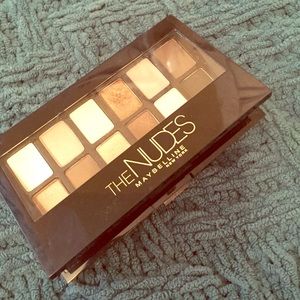 Maybelline THE NUDES palette