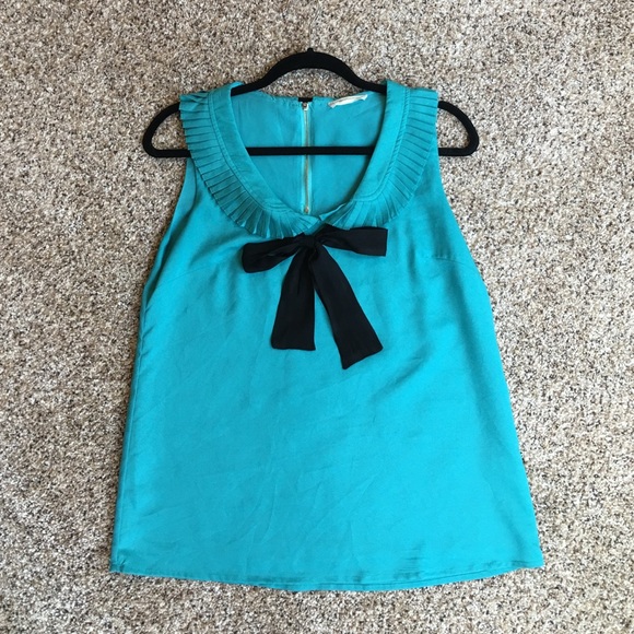 Ruffle Collar Tank