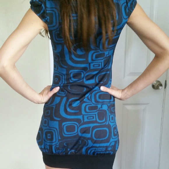 Dress - Picture 4 of 4