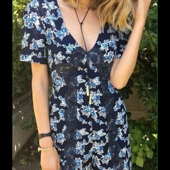 💕 SUMMER SALE 💕 Farrah Bluegrass Romper - Picture 2 of 4