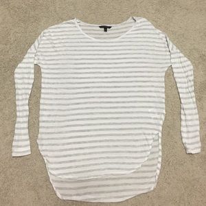 Banana Republic long sleeve tissue t-shirt. Size M