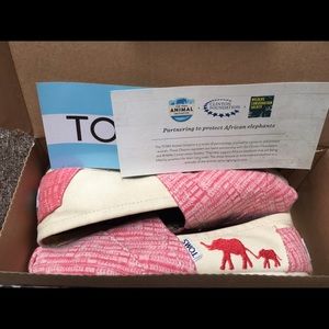 Toms elephant red/cream size 6