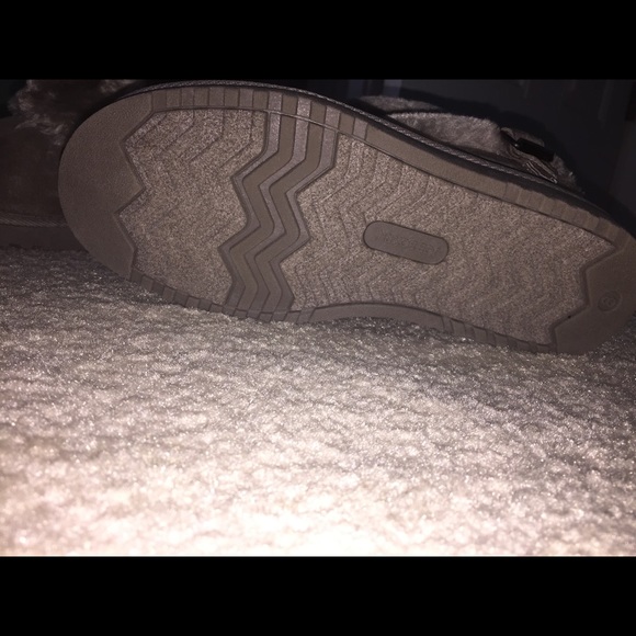 Boots - Picture 3 of 3