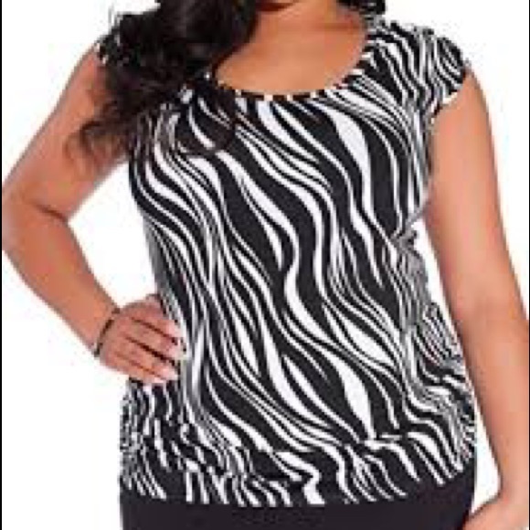 Igigi blouse GUC in black/white zebra pattern.
