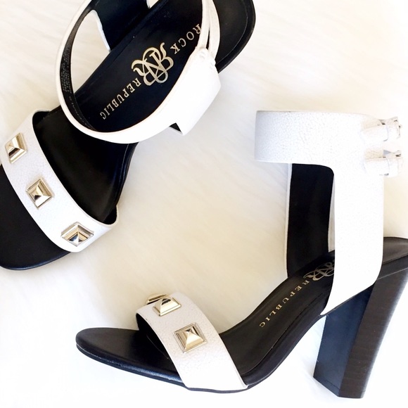Shoes - 🎉 Sale | Chunky Heels w/Studded Accents