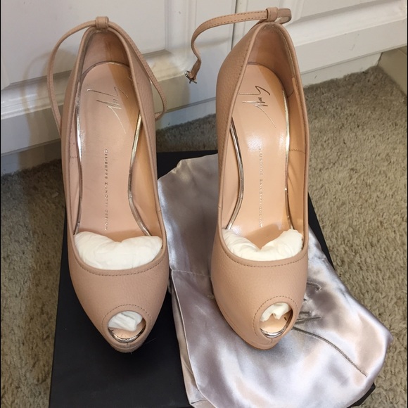 Giuseppe Zanotti Sharon pump