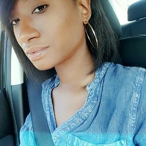 Meet your Posher, Nicole