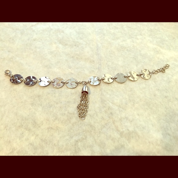 Silver toned bracelet !! - Picture 1 of 1