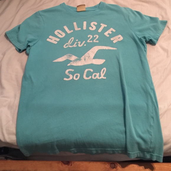 Hollister t shirt