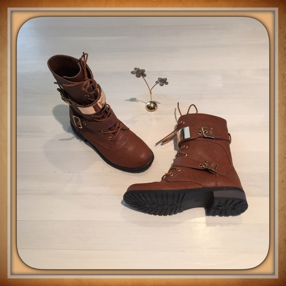 Wild Diva Shoes - 👢Cutest boots with laces/buckles