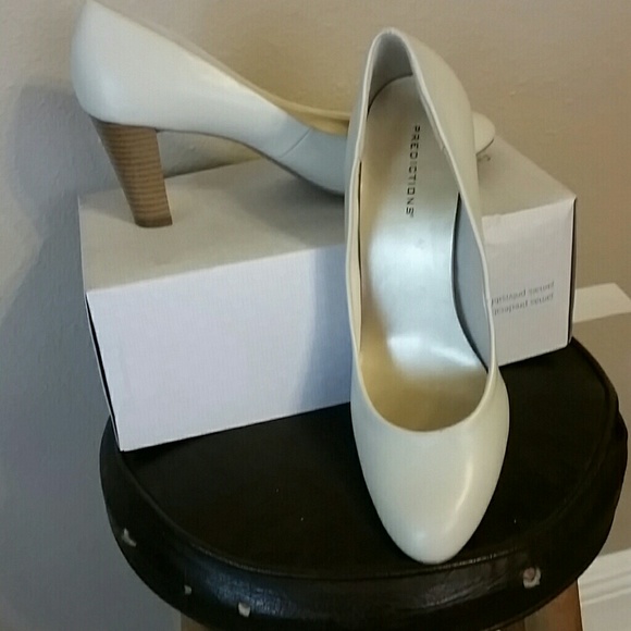 Shoes (never worn)