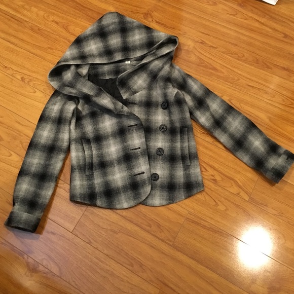 Deep hooded pea coat