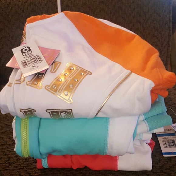 JOGGING SUITES AND CAPRI SET