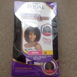 Curly wig