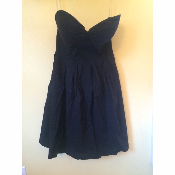 Strapless dress