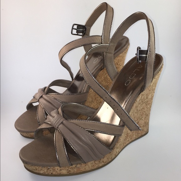 Super cute Aldo wedges