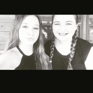 Meet your Posher, Chloe