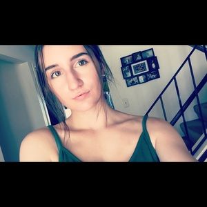 Meet your Posher, Melanie