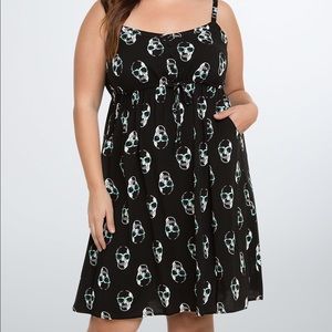 Torrid size 2 skulls with sunglasses dress