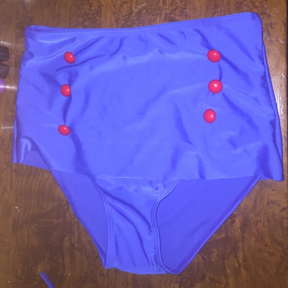 Bikini set - Picture 2 of 2