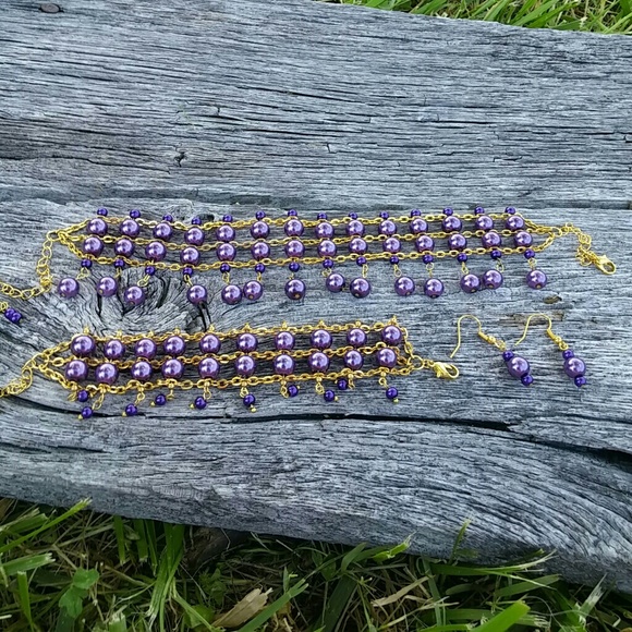 Choker, bracelet and earring set