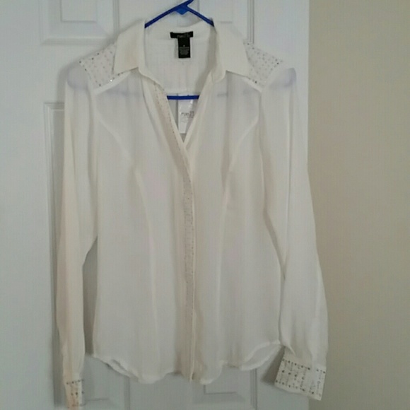 White Dress blouse never worn (juniors)