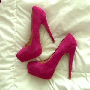 ALDO Suede Pumps! 💋