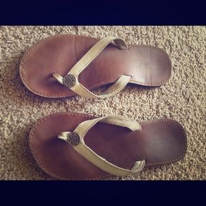 Leather flip flops