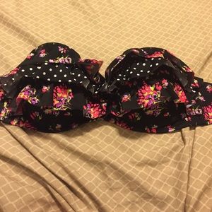 Victoria secret swim top size 34D