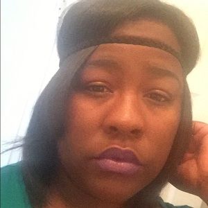 Meet your Posher, Deborah