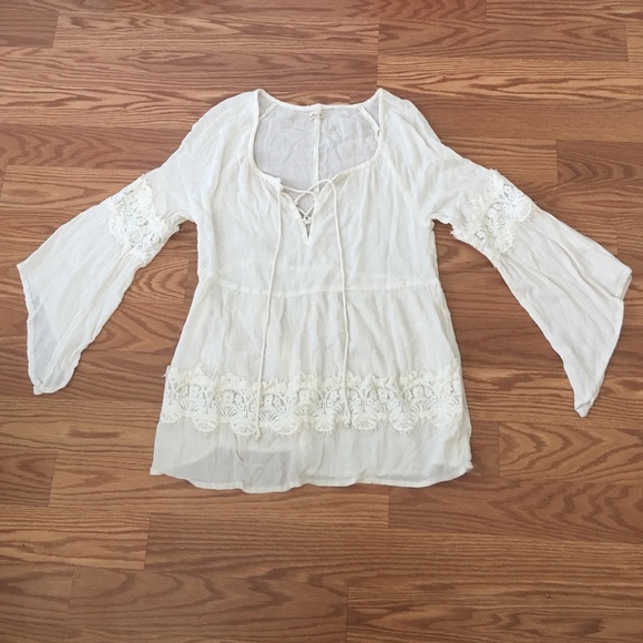 NWOT Hollister boho lace up blouse