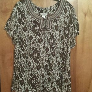 Embroidered neck tunic!