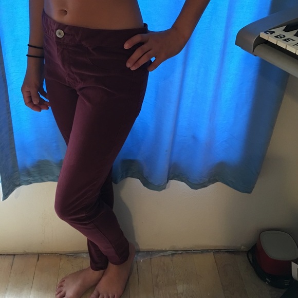Maroon Super Stretch American Eagle Skinny Jeans