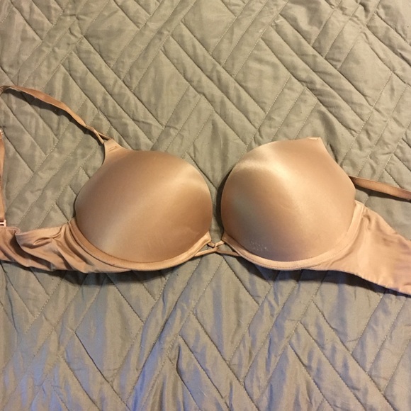 Nude VS bombshell bra