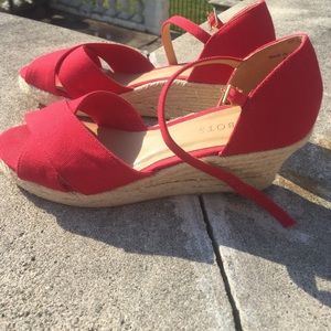 Red talbots wedges