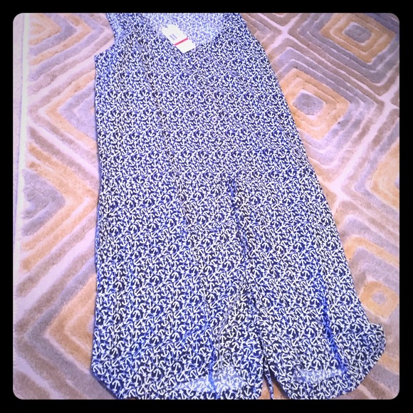 Dress - Picture 1 of 4