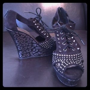 Gianni Bini Black Platform Leopard Print Wedges