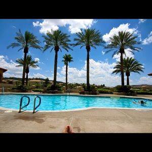 Meet your Posher, Ana