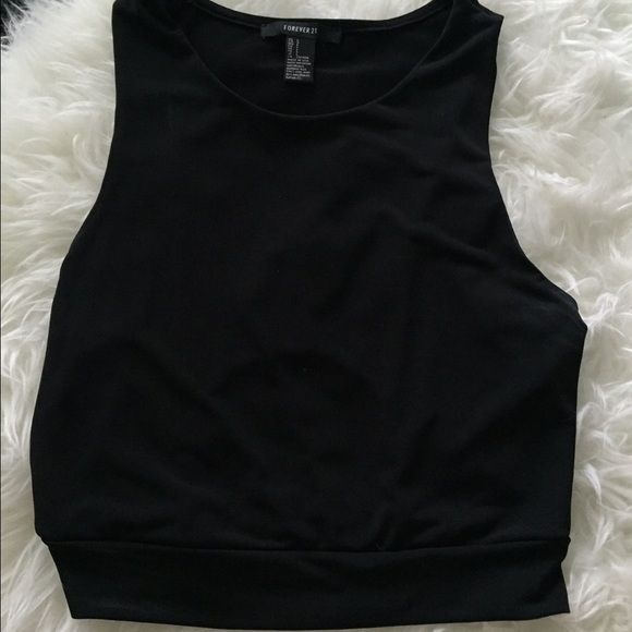 Sleeveless cropped top