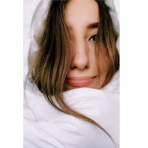 Meet your Posher, Olivia