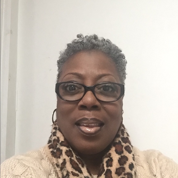 Meet your Posher, Veronica