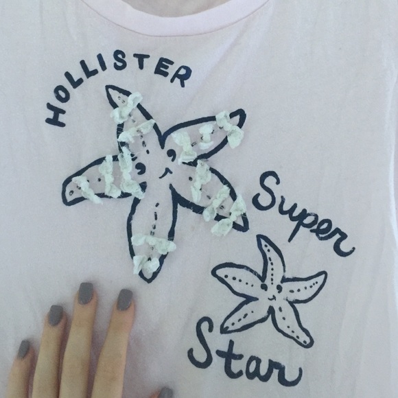 Pink Hollister Tee - Picture 2 of 3