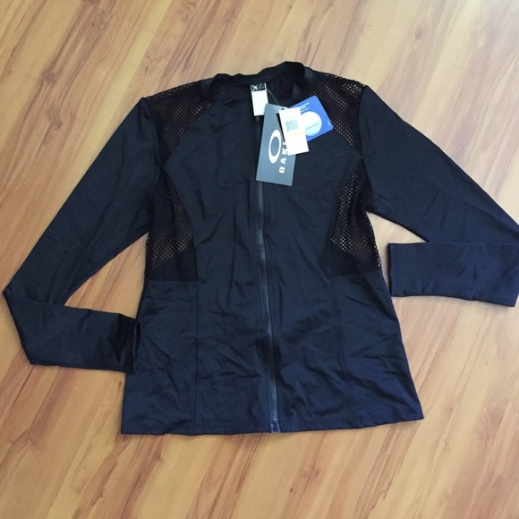 Oakley Other - Oakley Women's Sport Jacket with Mesh Detail